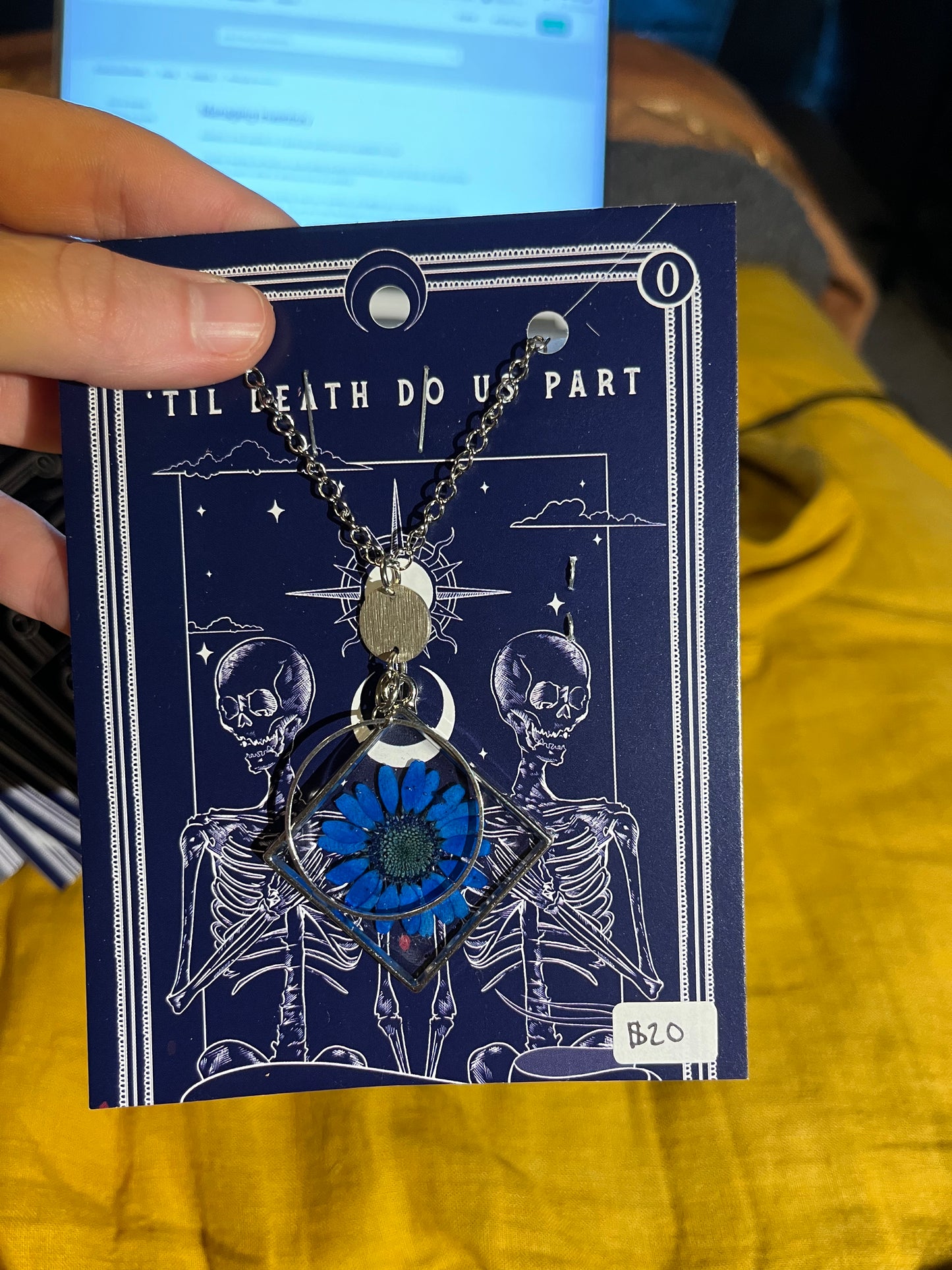 Blue Resin Flower Resin Necklace